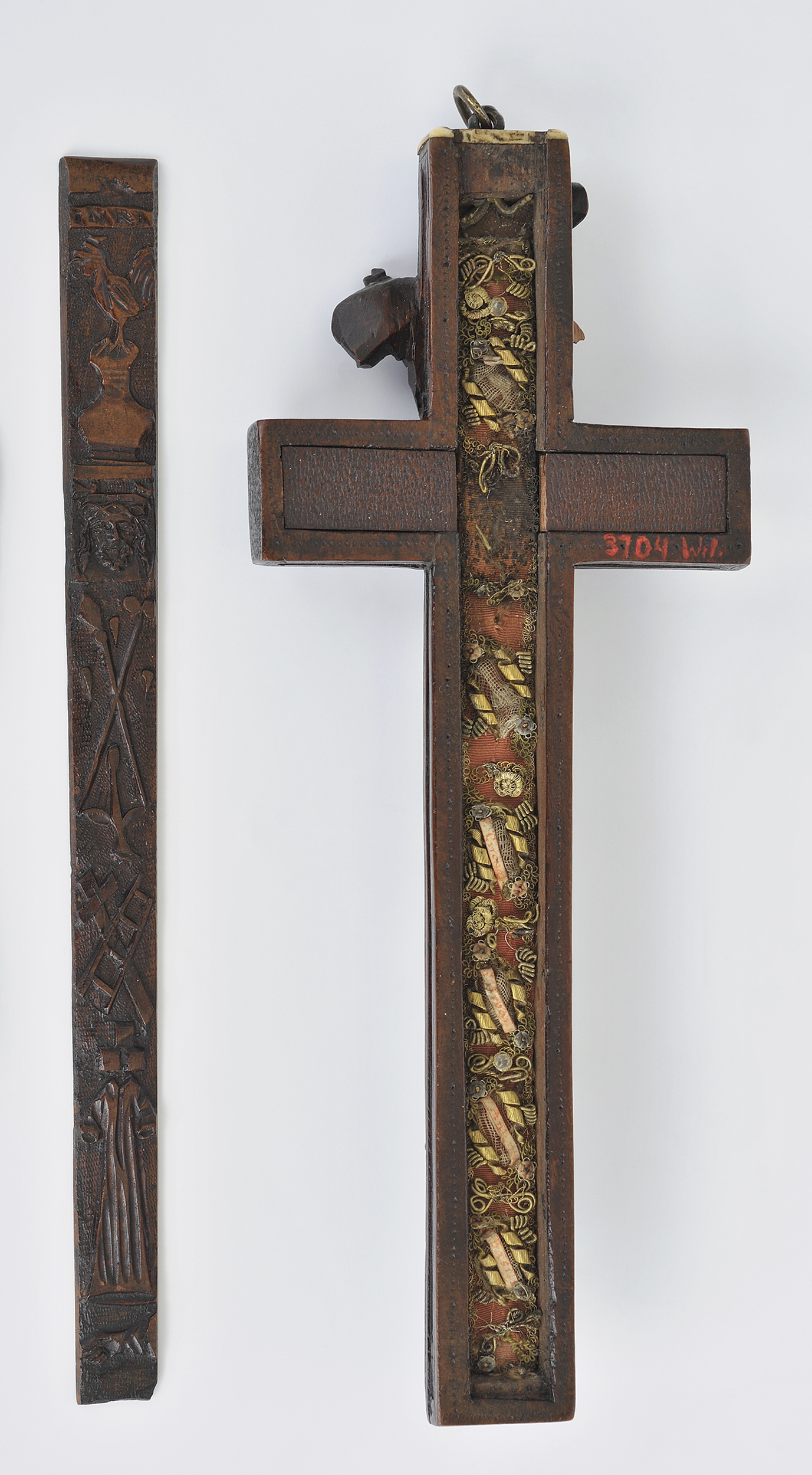 Crucifix Wil.3704 – In museums