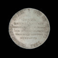 środek płatniczy, pieniądz, moneta - Ujęcie awersu. Moneta z poziomym napisem w sześciu wersach na awersie.