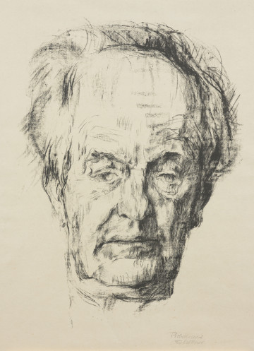 Ujęcie z przodu. Głowa starszego, łysiejącego mężczyzny, pisarza Gerharda Hauptmanna, ukazana en face, w zbliżeniu.