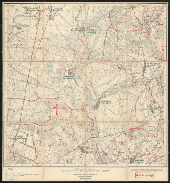 Mapa drukowana 963 Basenthin I - Ujęcie z przodu; Mapę 963 Basenthin I opracowano i wydano w 1891, a dodrukowano w 1929 roku. Obejmuje obszar w pobliżu miejscowości Basenthin, Kreis Cammin, Reg. Bez. Stettin, Prov. Pommern, dziś Bodzęcin, pow. goleniowski, woj. zachodniopomorskie, Polska. Jest jednym z dwóch zachowanych egzemplarzy arkusza przedwojennej mapy topograficznej oznaczonego godłem 963 (ale inne wydanie), zawierającym dane o lokalizacji obiektów i ich nazw w zasobie archiwalnym Flurnamen Sammlung. Na drukowanej mapie ręcznie naniesiono warstwę z numeracją obiektów fizjograficznych odnoszących się do miejscowości: Rothenfier, dziś Czermnica; Strelowhagen, dziś Strzelewo; Münchendorf, dziś Miękowo; Gollnowshagen, dziś Białuń; Barfußdorf, dziś Żółwia Błoć; Glewitz, dziś Glewice; Kriewitz, dziś Krzywice.