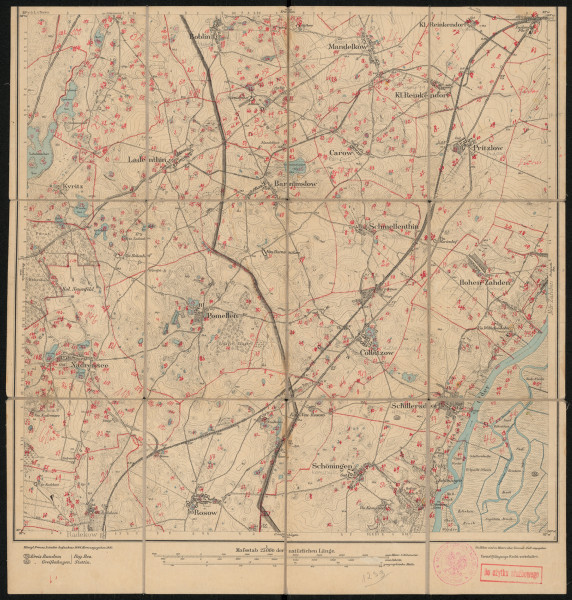 drukowana mapa 1239 Colbitzow 0 - Ujęcie z przodu; Mapę 1239 Colbitzow 0 opracowano w 1886, a wydano w 1887 roku. Obejmuje obszar w pobliżu miejscowości Colbitzow (Kolbitzow), Kreis Randow, Reg. Bez. Stettin, Prov. Pommern, dziś Kołbaskowo, pow. policki, woj. zachodniopomorskie, Polska. Jest jednym z dwóch zachowanych egzemplarzy arkusza przedwojennej mapy topograficznej oznaczonego godłem 1239, zawierającym dane o lokalizacji obiektów i ich nazw w zasobie archiwalnym Flurnamen Sammlung. Na drukowanej mapie ręcznie naniesiono warstwę z numeracją obiektów fizjograficznych odnoszących się do miejscowości: Schwennenz, Ladenthin, Kyritz, Hohenholz, Pommellen, Nadrensee, Radekow, Rosow (wszystkie Niemcy); Boblin, dziś Bobolin; Mandelkow, dziś Będargowo; Carow (Karow), dziś Karwowo; Barnimslow, dziś Barnisław; Kl. Reinkendorf Gut, dziś Rajkowo; Kl. Reinkendorf, dziś Warzymice; Pritzlow, dziś Przecław; Schmellenthin, dziś Smolęcin; Hohen Zahden, dziś Siadło Górne; Colbitzow; Schillersdorf, dziś Moczyły; Schöningen, dziś Kamieniec.