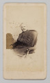 MPol/775/ML - Fotografia przedstawia Wincentego Pola siedzącego na fotelu, zwróconego w lewą stronę. Prawa ręka spoczywa na poręczy fotela, lewa zgięta w łokciu, ułożona na ciele. Na fotografii widoczna jest cała twarz poety.