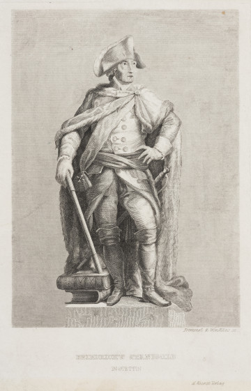 Szczeciński pomnik króla Fryderyka II Wielkiego - ujęcie z przodu; Grafika przedstawia statuę bez cokołu na neutralnym tle. Postać mężczyzny ukazana jest we władczej pozie, w trójgraniastym kapeluszu i sobolim płaszczu narzuconym na mundur wojskowy i spięty ozdobną zapinką. Lewa ręka oparta na biodrze na szerokim, drapowanym pasie, ponad rękojeścią szabli umieszczonej ukośnie od tyłu, w prawej ręce monarcha podtrzymuje buławę opartą o dwie księgi leżące na cokole z marmuru. Górna odwrócona grzbietem do widza, grzbiet dolnej przy prawym bucie postaci. Przez tors Fryderyka przepasana jest szarfa spięta gwiaździstym orderem. Pod ilustracją po prawej nazwiska autorów, poniżej w centrum tytuł w dwóch wierszach, a przy dolnej krawędzi arkusza po prawej informacje o wydawcy.