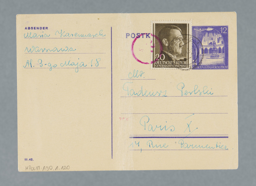 List na karcie pocztowej. Na rewersie dwa znaczki pocztowe (jeden naklejony, z wizerunkiem Adolfa Hitlera, drugi nadrukowany), pieczątki pocztowe. List podpisany Maria Karczmarek - zapewne fikcyjne nazwisko, którego używała rodzina Helmanów w korespondencji słanej do Francji. Z treści: Drogi Tadeuszu, | Dziękuję Ci bardzo za paczki, są rzeczywiście wspaniałe – wszystkie dostaję, ale doprawdy, jeżeli to jest dla Ciebie wysiłek finansowy – to nie wysyłaj, bo ja sobie radzę. […]