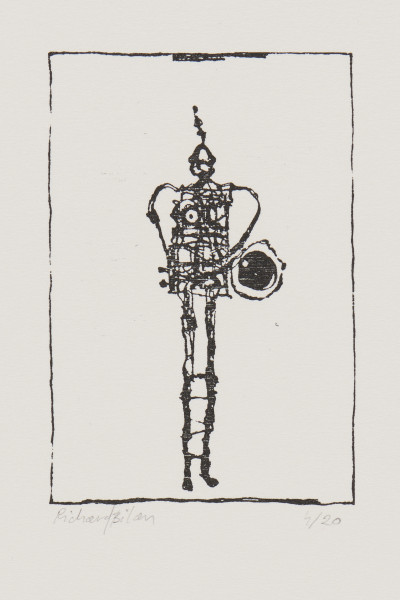 odbitka graficzna - Grafika przedstawia stojącą w centrum postać z prostokątnym ażurowym, drucianym tułowiem. Ręce oraz nogi postaci cienkie. Na wysokości pasa postaci, obok czarny okrągły niezidentyfikowany przedmiot. Przedstawienie wpisane w prostokątną ramkę stojącą na krótszym boku.