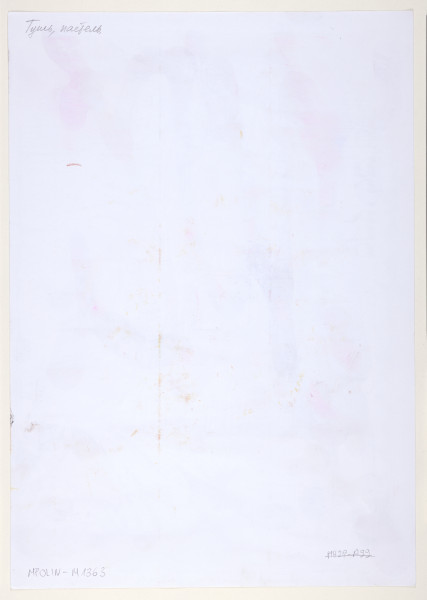 rysunek - Przedstawienie śpiącego na ziemi mężczyzny oraz aniołów pośród chmur. Na pierwszym planie śpiący mężczyzna ubrany w białe szaty oraz nakrycie głowy. Spod nakrycia głowy wystają długie kosmyki czarnych włosów, na twarzy widoczna broda. Mężczyzna opiera głowę oraz dłoń na kamieniu. Za mężczyzną osiem rzędów aniołów stojących po trzy w rzędzie, ciągnących się od ziemi do górnej krawędzi przedstawienia. W każdym rzędzie środkowy anioł odwrócony tyłem, dwa pozostałe przodem do widza, trzymają laski lub włócznie. Wszystkie w szatach oraz ze złotymi aureolami wokół głów. Po prawej stronie aniołów żółte słońce lub księżyc. Niebo błękitne, zachmurzone. Po lewej stronie sceny, u góry, wzdłuż krawędzi napis bokiem w języku hebrajskim - drabina Jakuba.