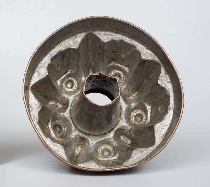 ujęcie 3/4 z dołu