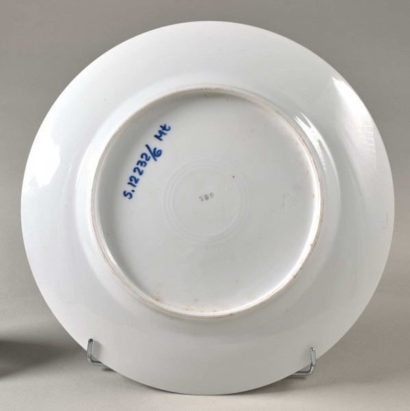 Talerz płytki, widok od tyłu, zdjęcie do kart