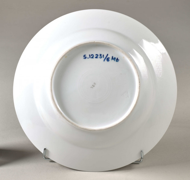 Talerz głęboki, widok od tyłu, zdjęcie do kart